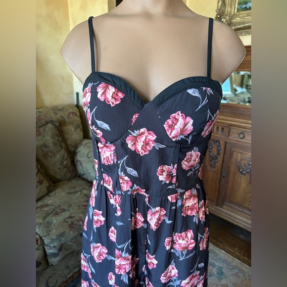 Band of Gypsies Floral Black Jumpsuit Medium - Picture 4 of 9